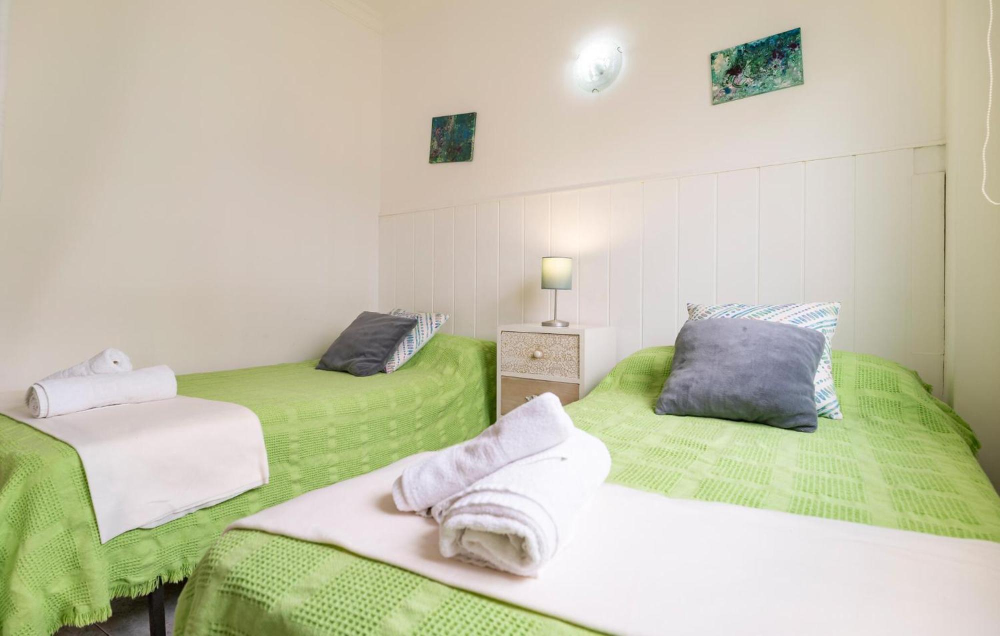 Apartment 1 Bedroom In *
