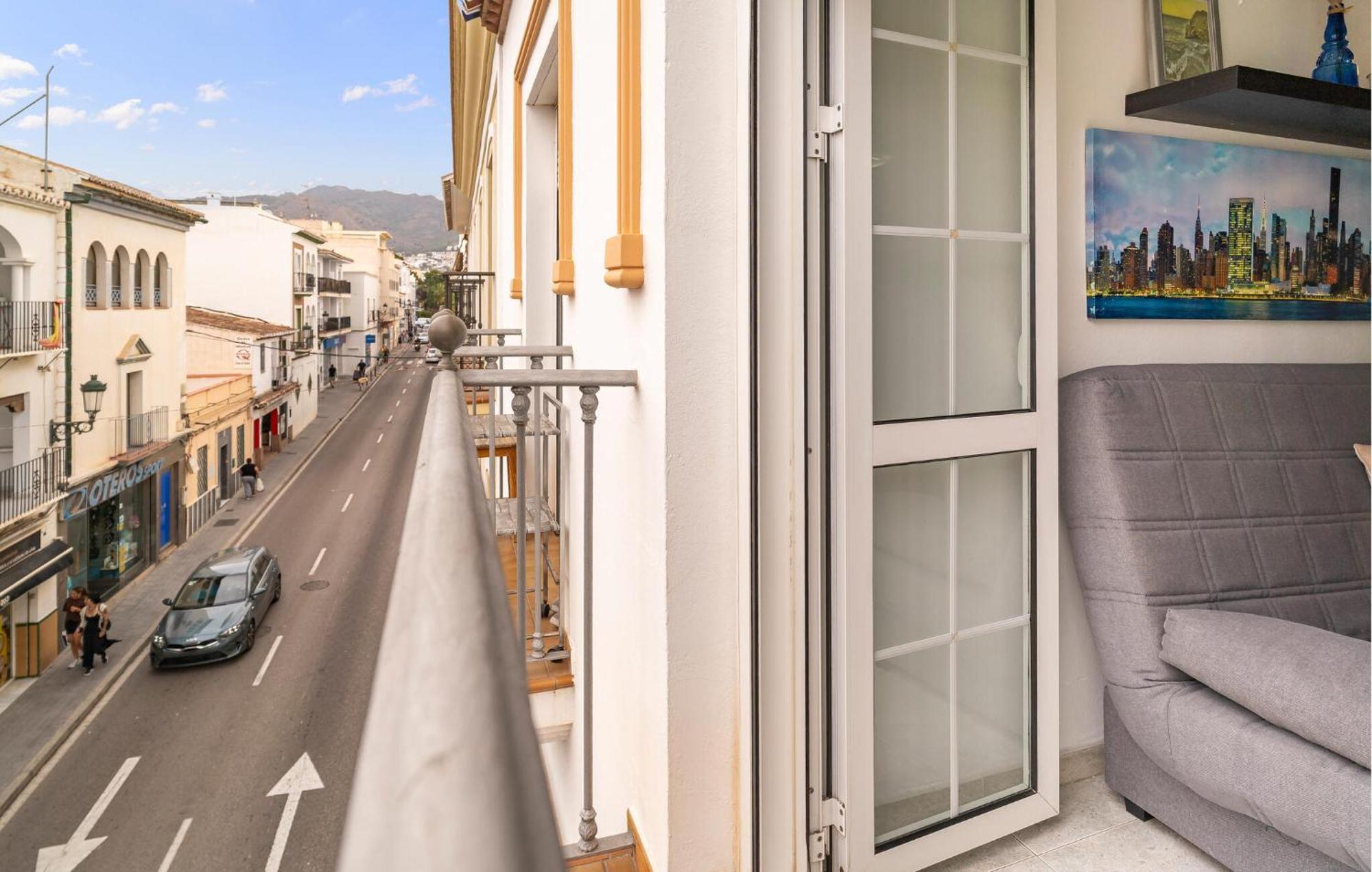 1 Bedroom In Apartment *